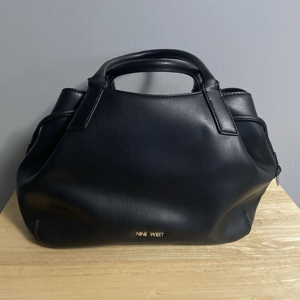 Nine West Black Handbag Polyurethane Summer 9.5”x8”